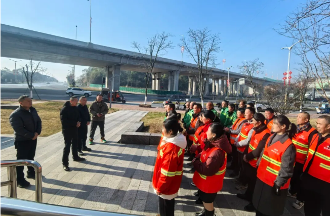 王輝德、余良光分別走訪(fǎng)慰問(wèn)一線(xiàn)干部職工并檢查安全生產(chǎn)工作